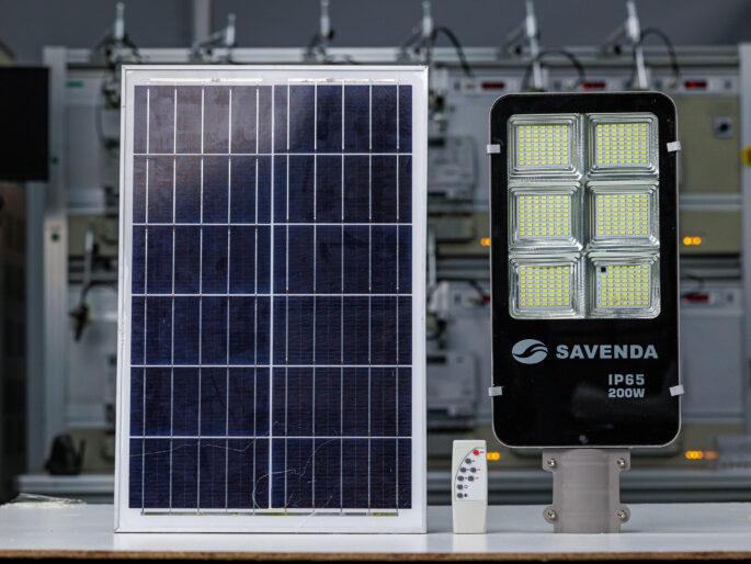 LED solar street lamp 200W CCT 6000K IP65