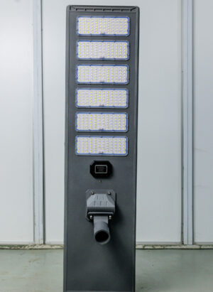 LED Solar street light 600W CCt3000k made in Zambia